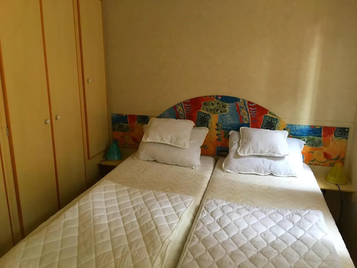 Buona Mobile Homes On Camping Mare E Pineta Lido di Spina 0*,