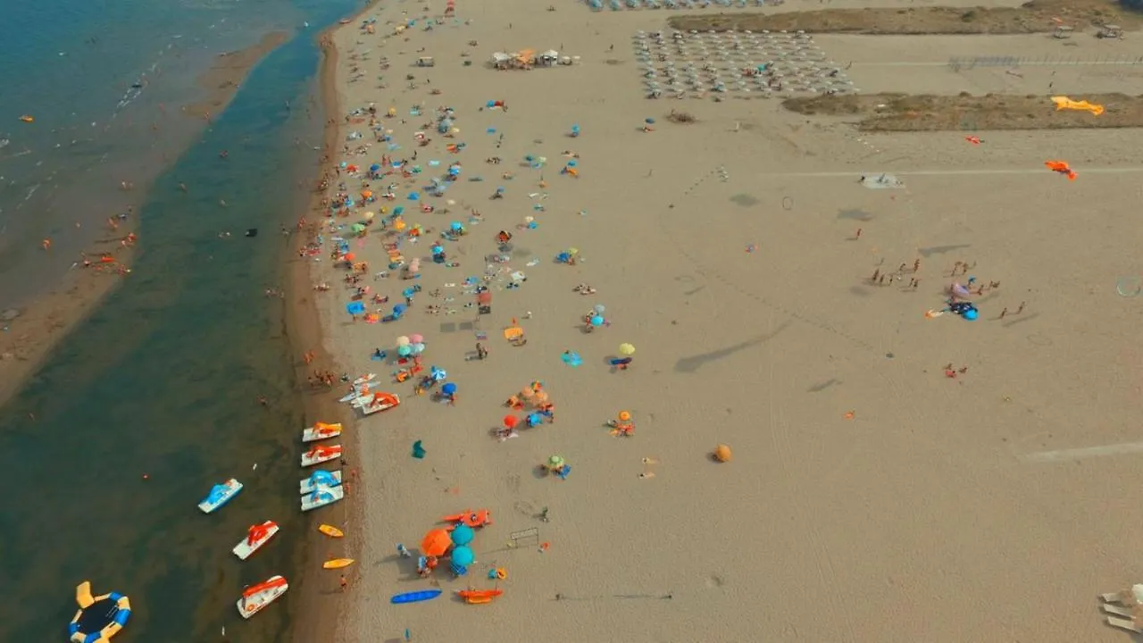 Apartment Buona Mobile Homes On Camping Mare E Pineta Lido di Spina