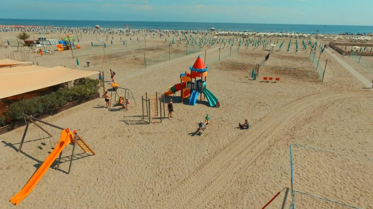 Buona Mobile Homes On Camping Mare E Pineta Lido di Spina 0*,
