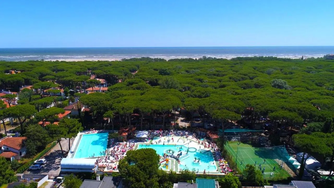 Buona Mobile Homes On Camping Mare E Pineta Lido di Spina Italy