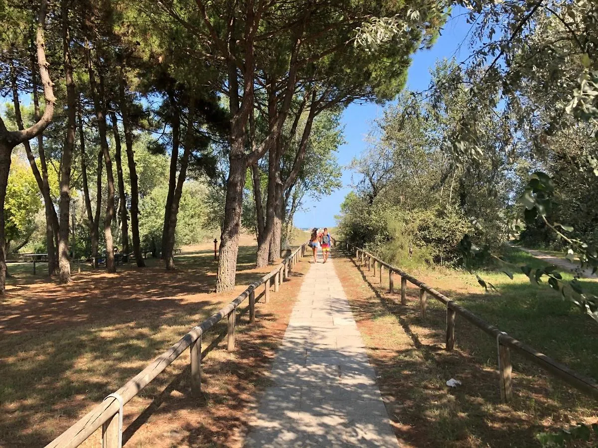 Buona Mobile Homes On Camping Mare E Pineta Lido di Spina Apartment