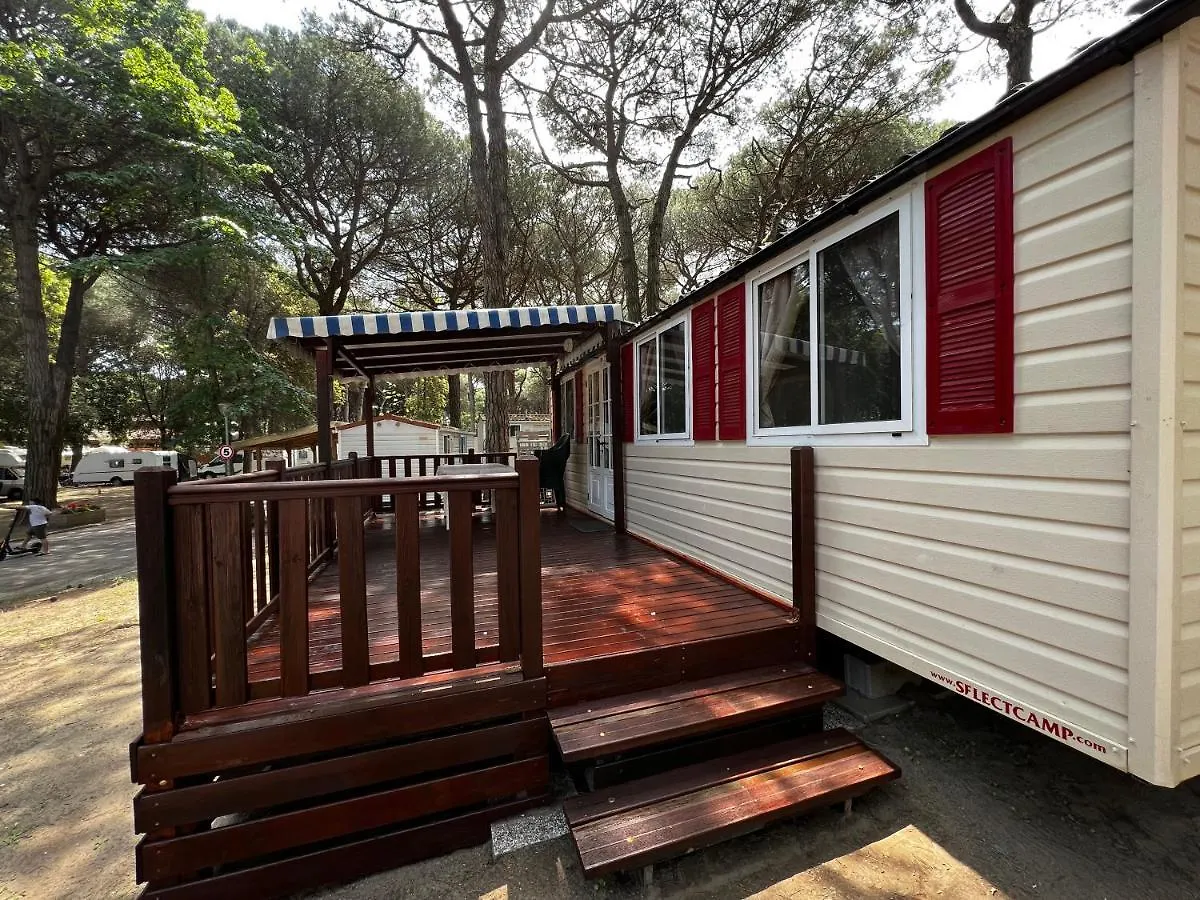 Buona Mobile Homes On Camping Mare E Pineta Lido di Spina Italien
