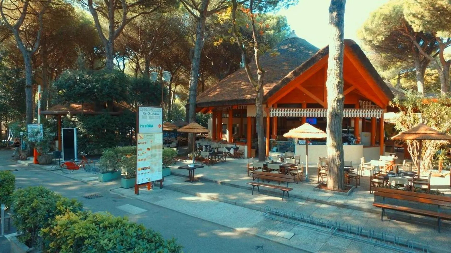 Buona Mobile Homes On Camping Mare E Pineta Lido di Spina 0*,