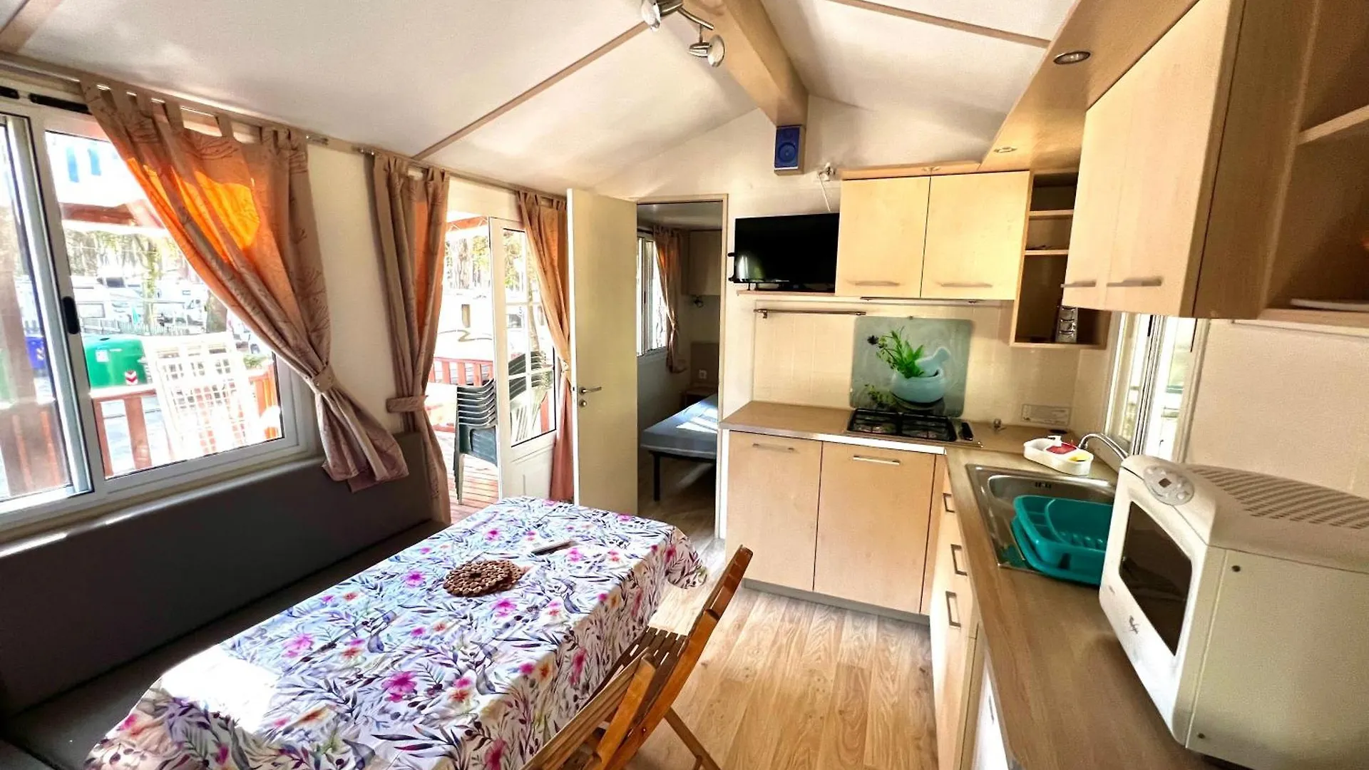Buona Mobile Homes On Camping Mare E Pineta Lido di Spina Italien
