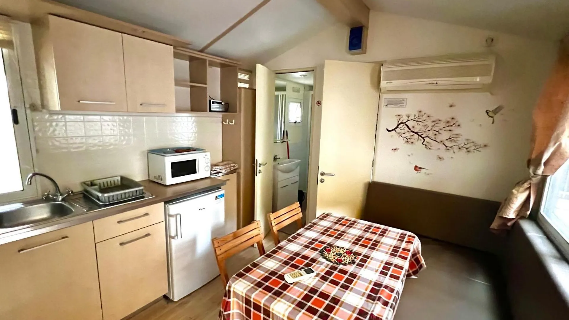 Buona Mobile Homes On Camping Mare E Pineta Lido di Spina Apartment